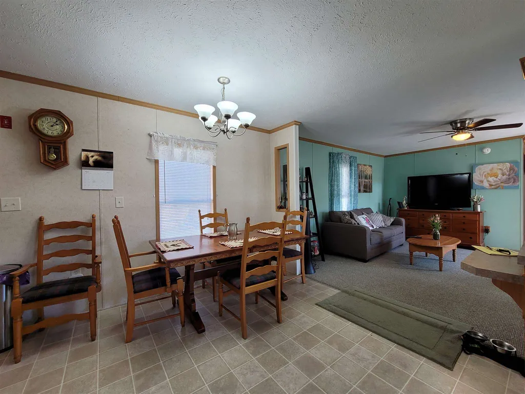 10 Monarch Drive Concord NH 03303