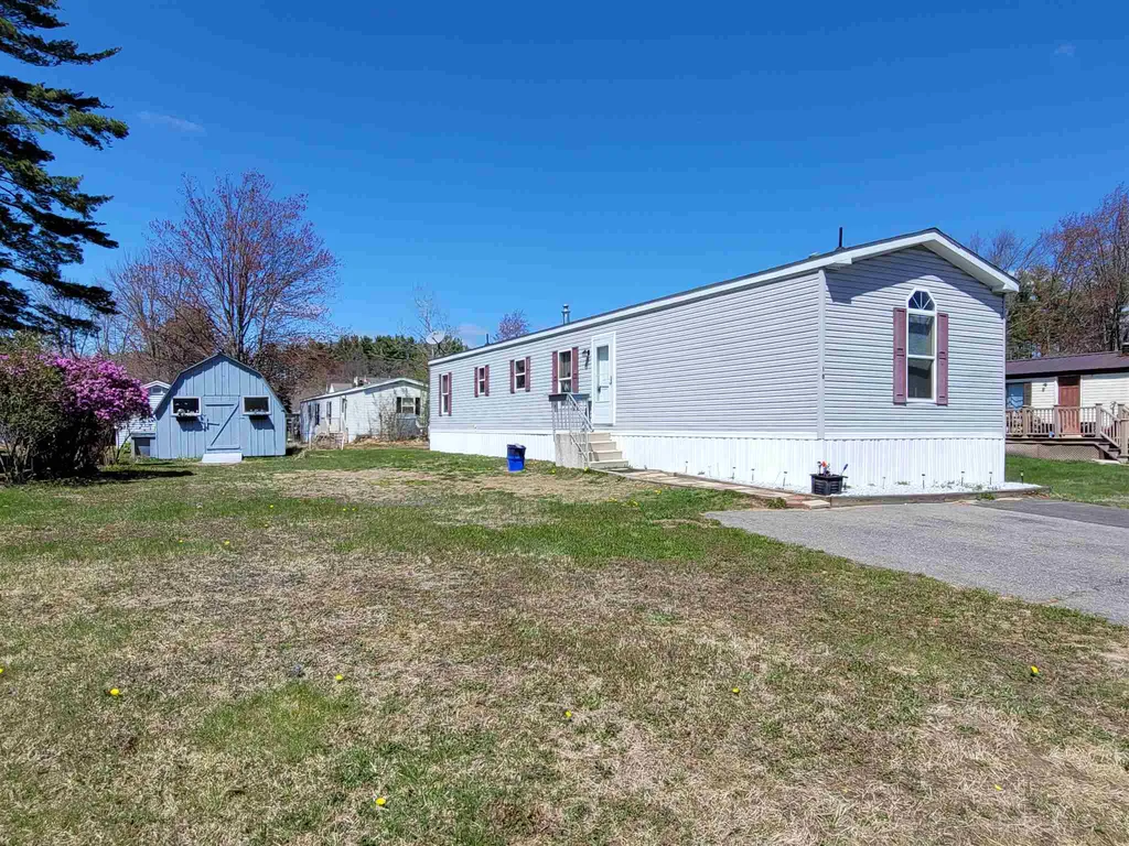 10 Monarch Drive Concord NH 03303