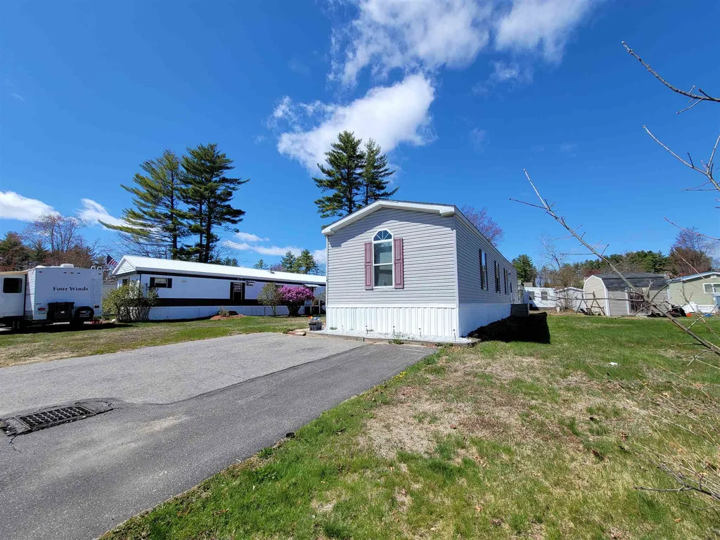 10 Monarch Drive Concord NH 03303