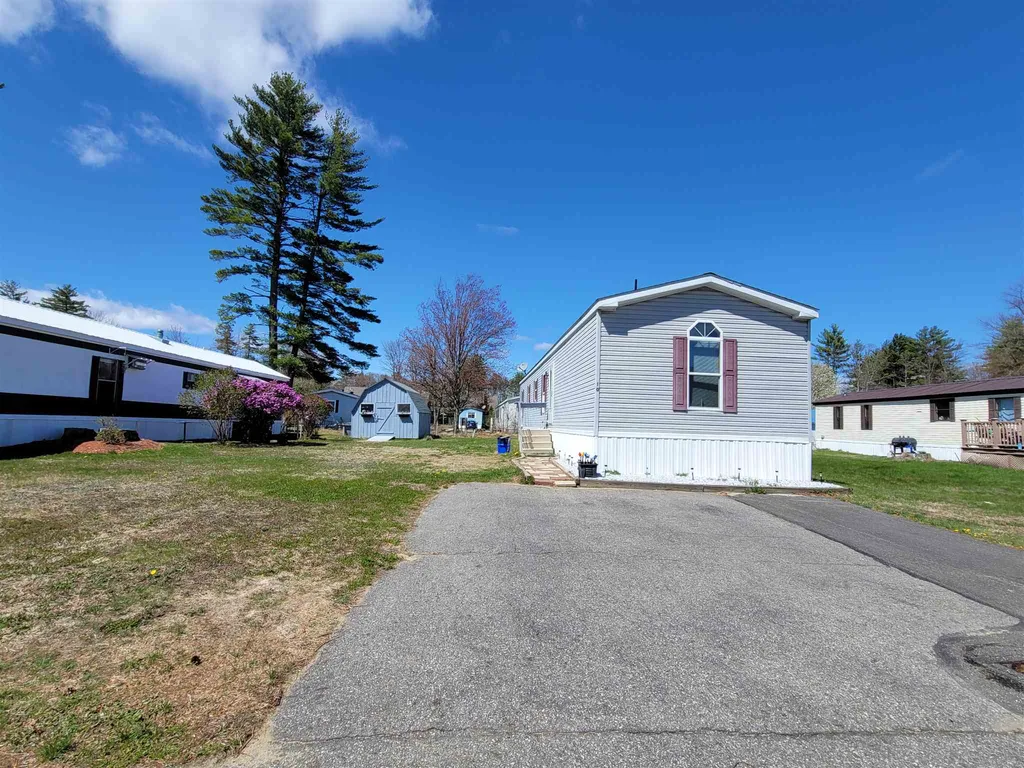 10 Monarch Drive Concord NH 03303