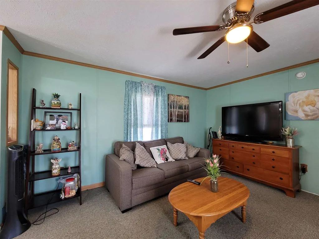 10 Monarch Drive Concord NH 03303