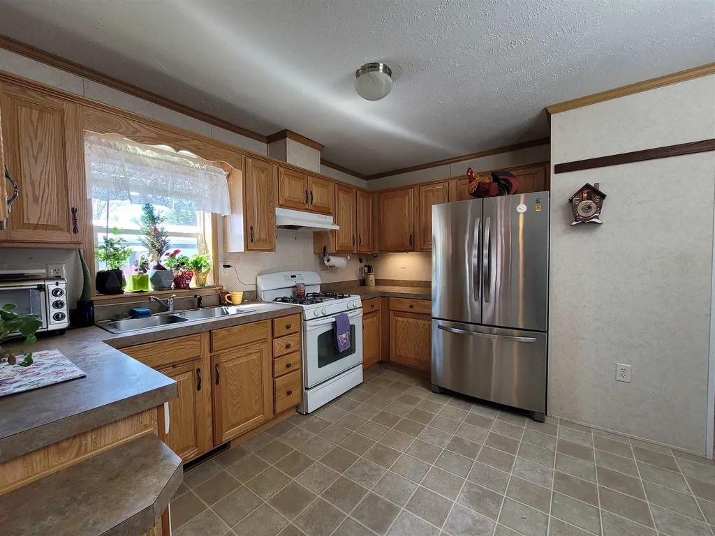 10 Monarch Drive Concord NH 03303