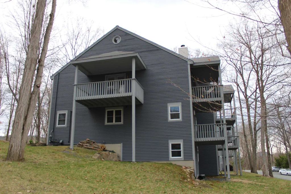 11 Mastro Lane Enfield NH 03748