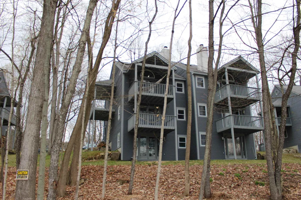 11 Mastro Lane Enfield NH 03748