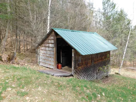 24 Hemlock Hill Road Newfane VT 05345