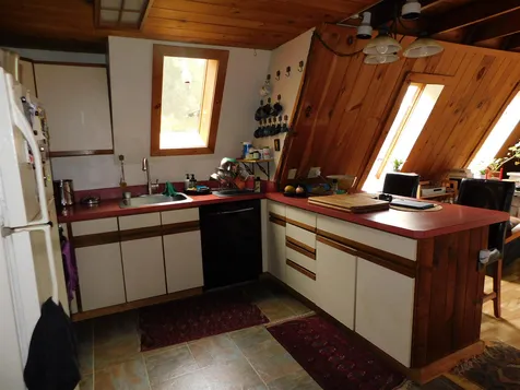 24 Hemlock Hill Road Newfane VT 05345
