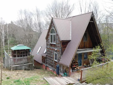 24 Hemlock Hill Road Newfane VT 05345
