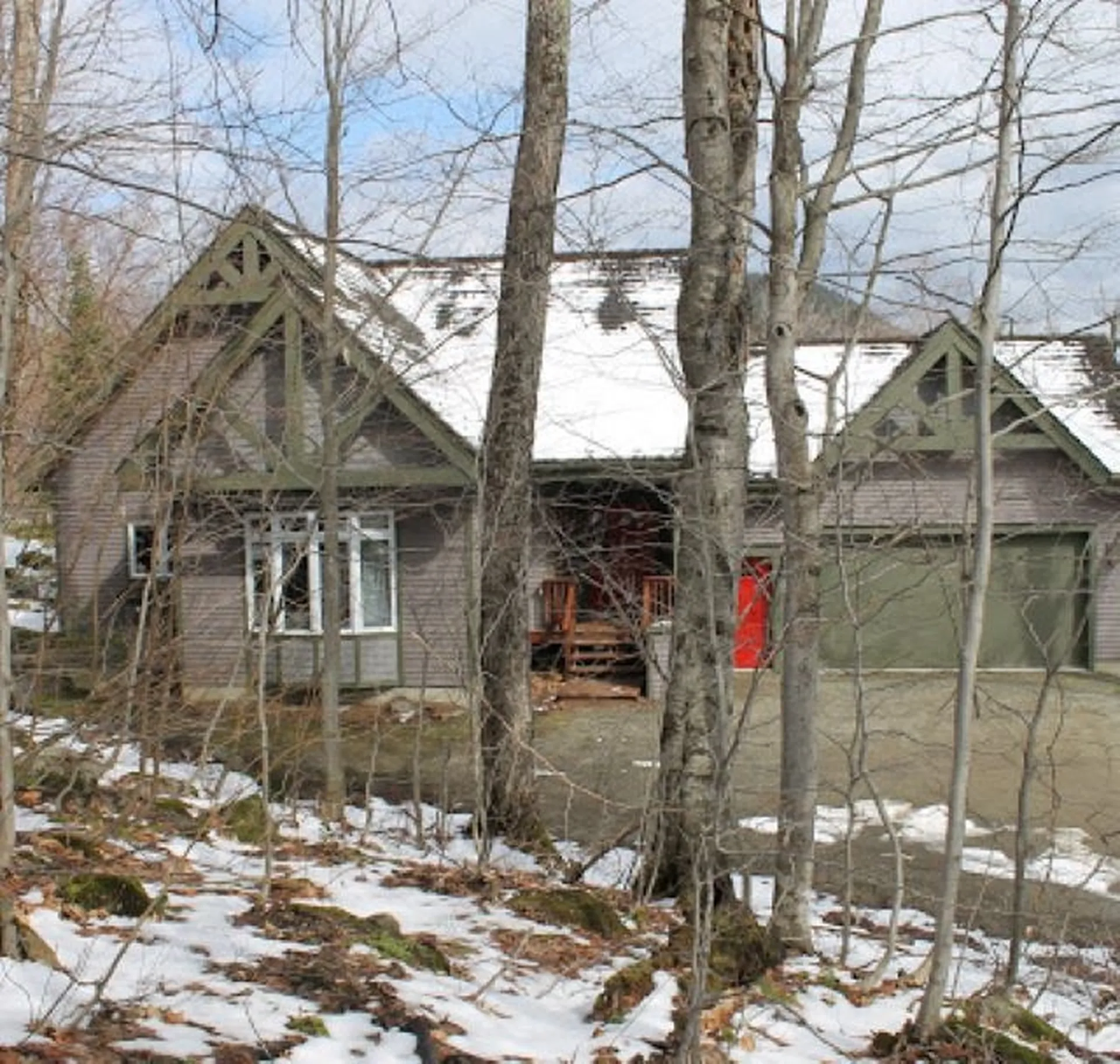 304 North Village Road Jay VT 05859