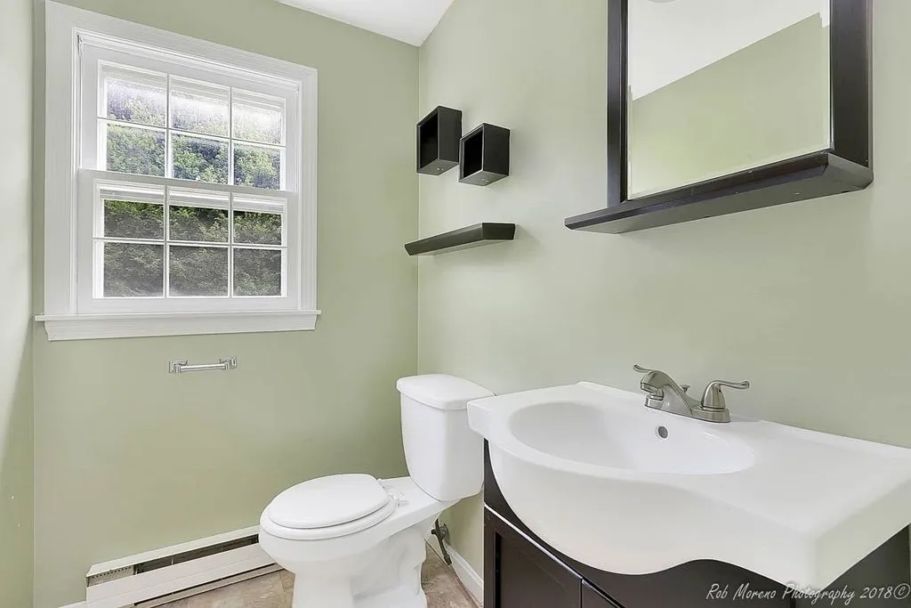 91 Scobie Pond Road Derry NH 03038