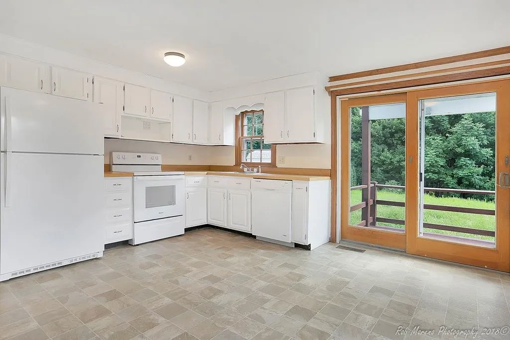 91 Scobie Pond Road Derry NH 03038