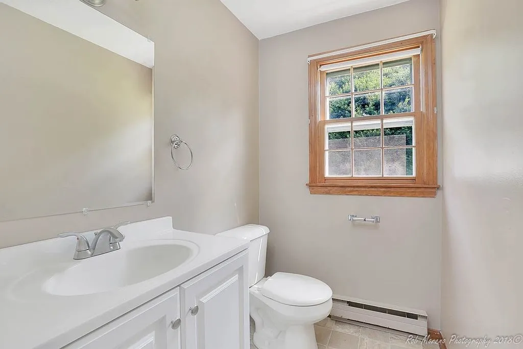 91 Scobie Pond Road Derry NH 03038
