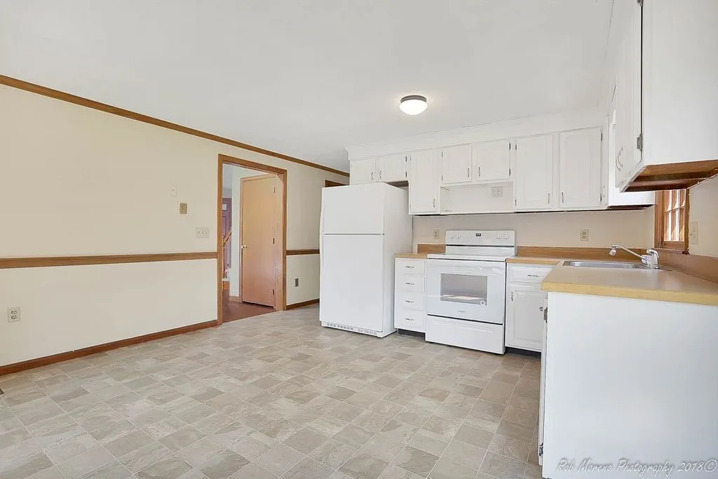 91 Scobie Pond Road Derry NH 03038