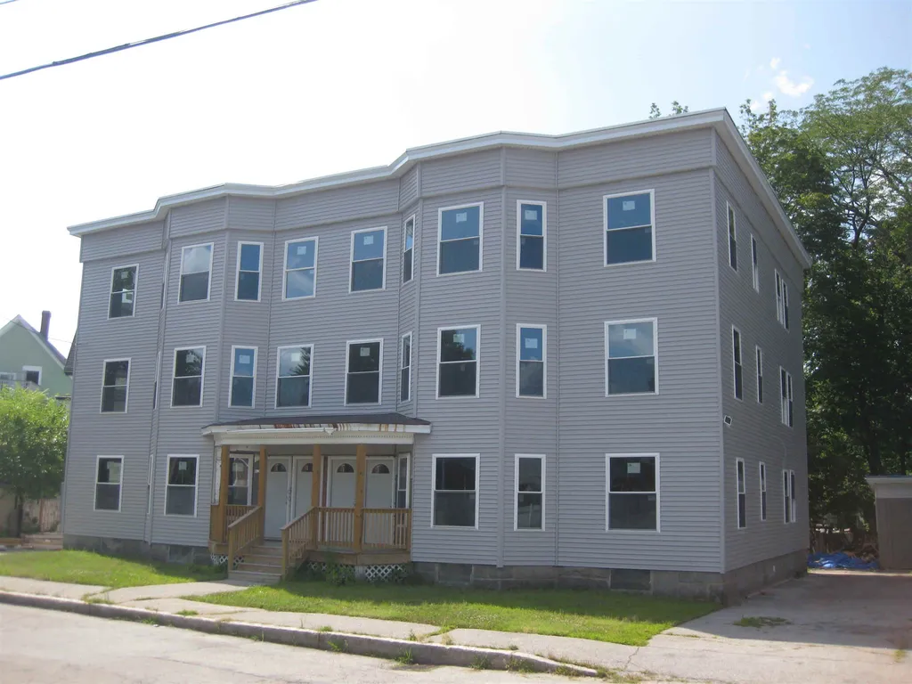 21 Clifford Avenue Manchester NH 03103