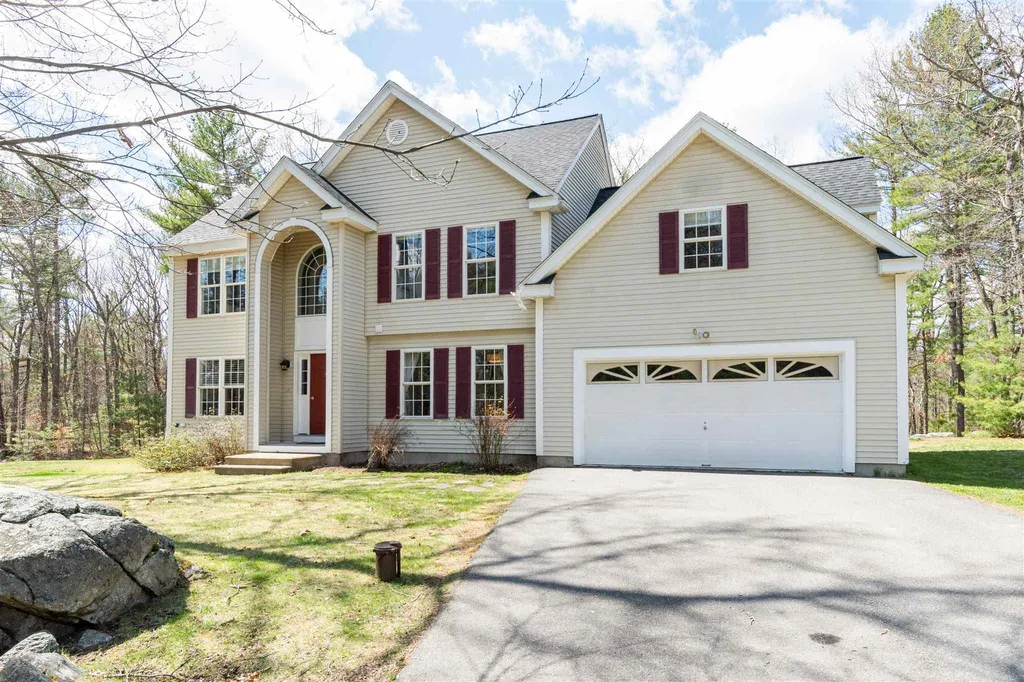 54 Windsor Boulevard Londonderry NH 03053