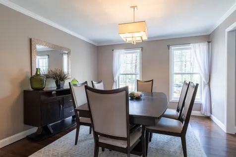54 Windsor Boulevard Londonderry NH 03053