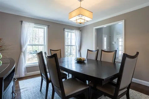 54 Windsor Boulevard Londonderry NH 03053