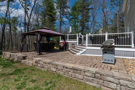 54 Windsor Boulevard Londonderry NH 03053