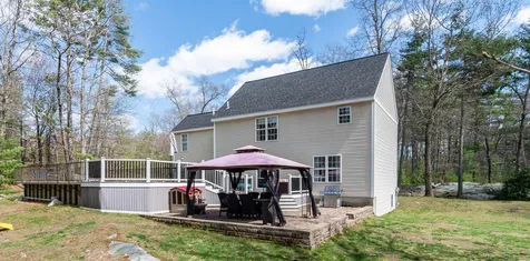 54 Windsor Boulevard Londonderry NH 03053