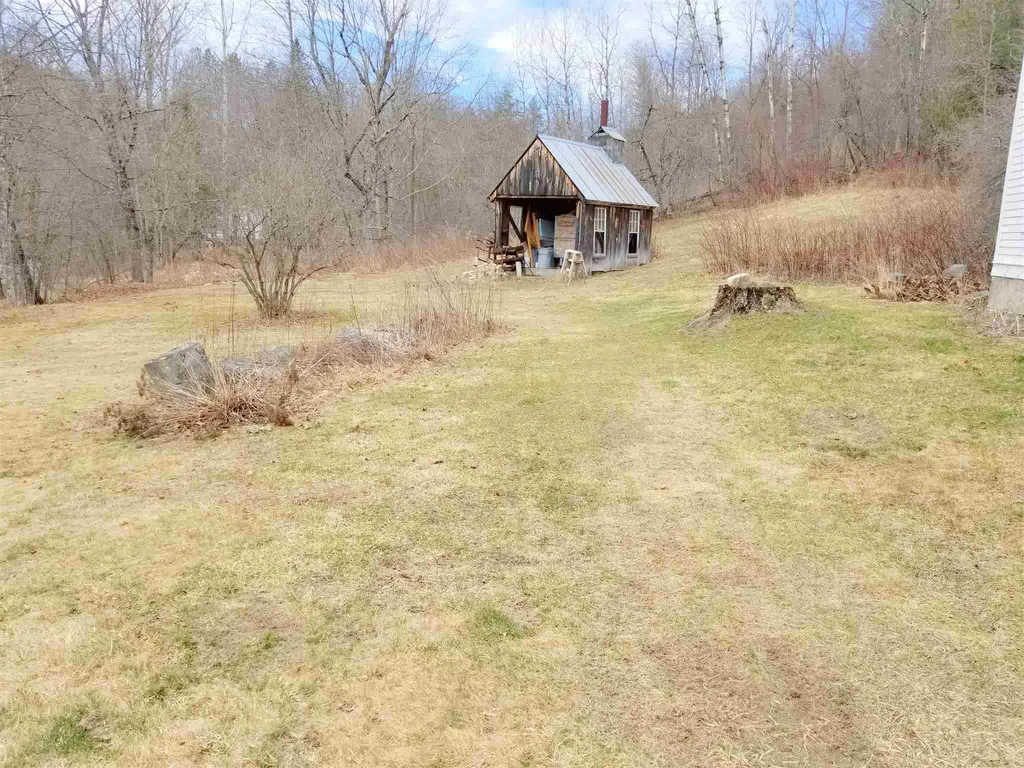 5 Schoolhouse Road Topsham VT 05076
