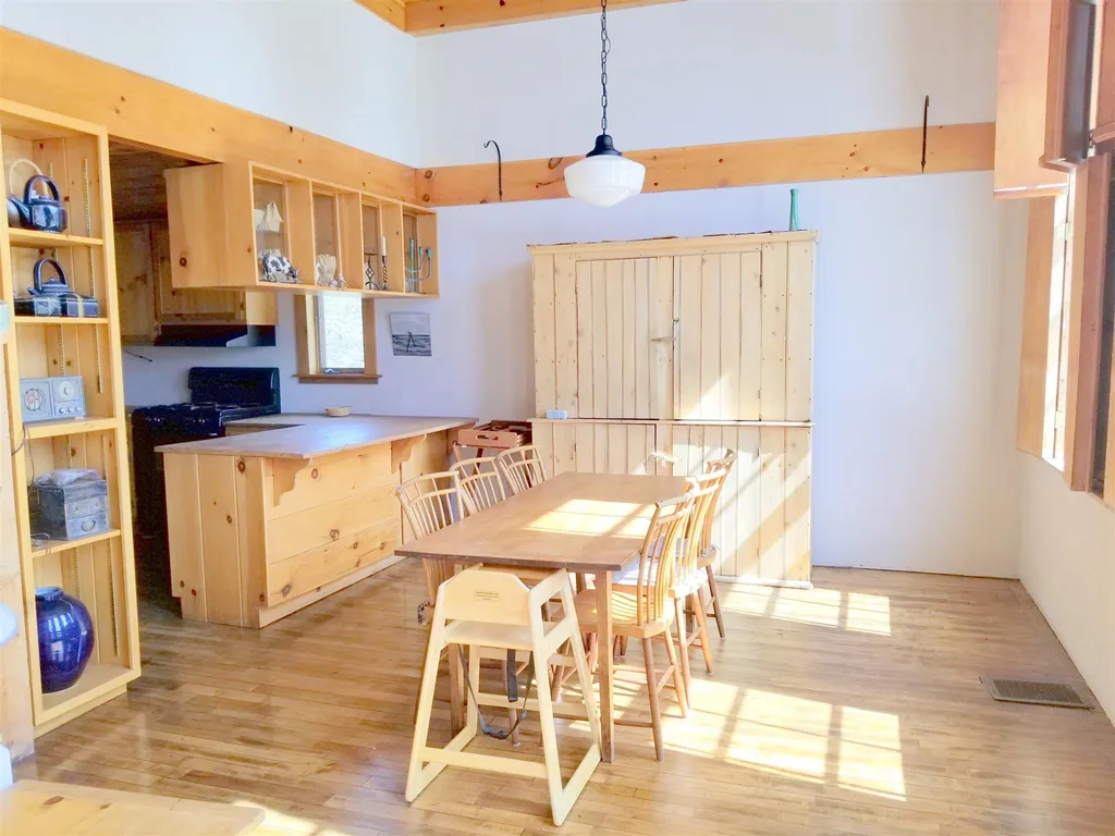 5 Schoolhouse Road Topsham VT 05076