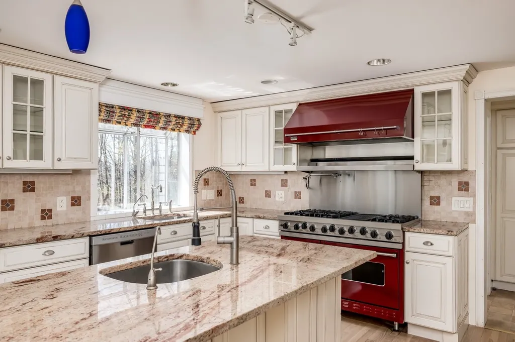5 Tirrell Place Durham NH 03824