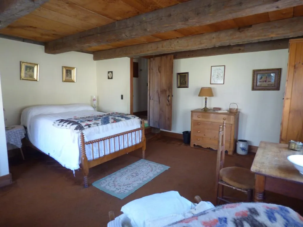 1140 Hinkley Brook Road Grafton VT 05146