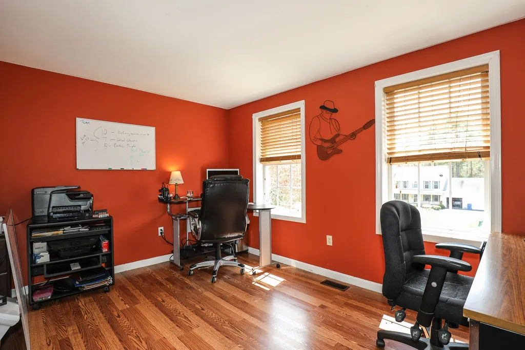 12 Buckthorn Street Londonderry NH 03053