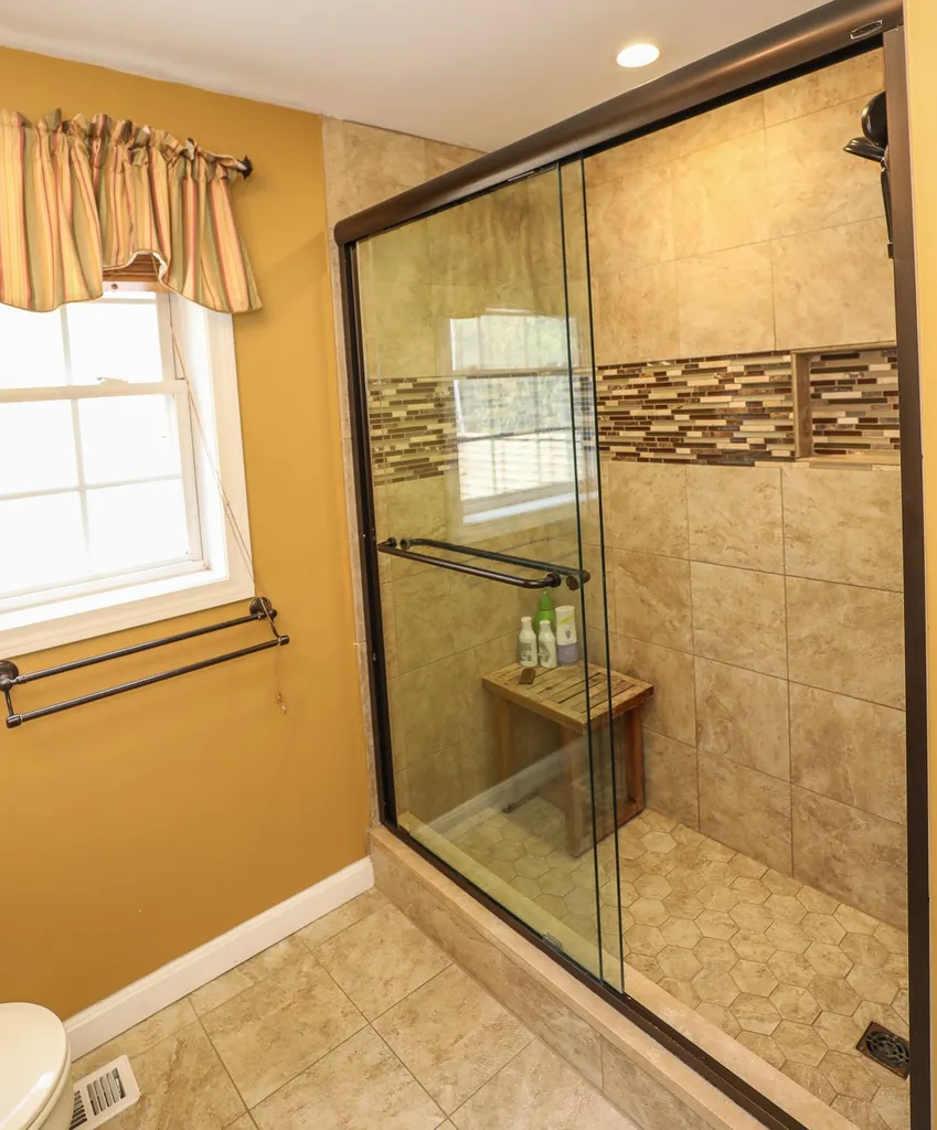 12 Buckthorn Street Londonderry NH 03053