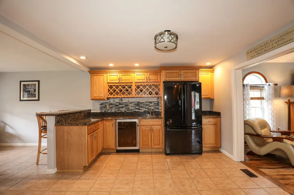 12 Buckthorn Street Londonderry NH 03053
