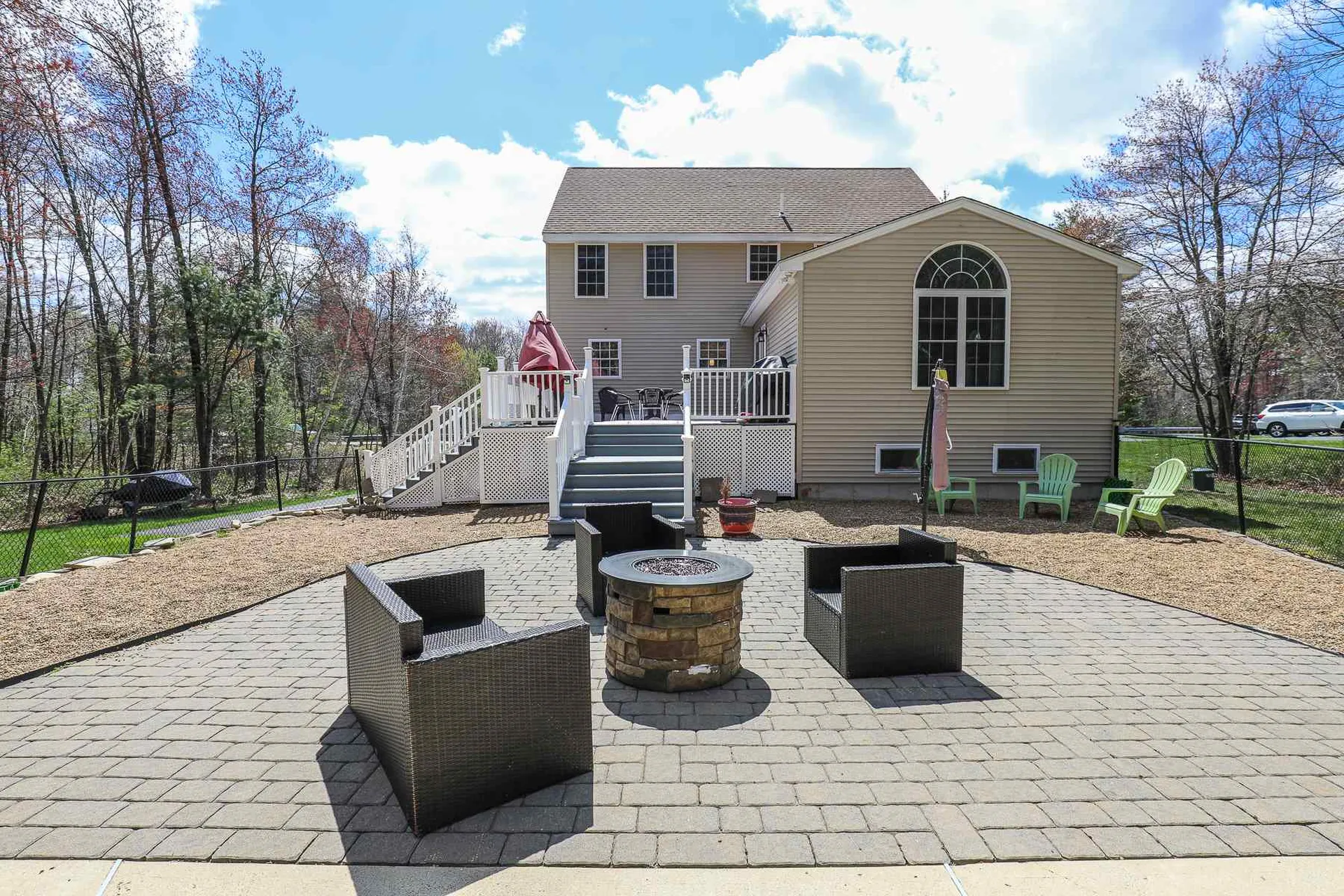 12 Buckthorn Street Londonderry NH 03053