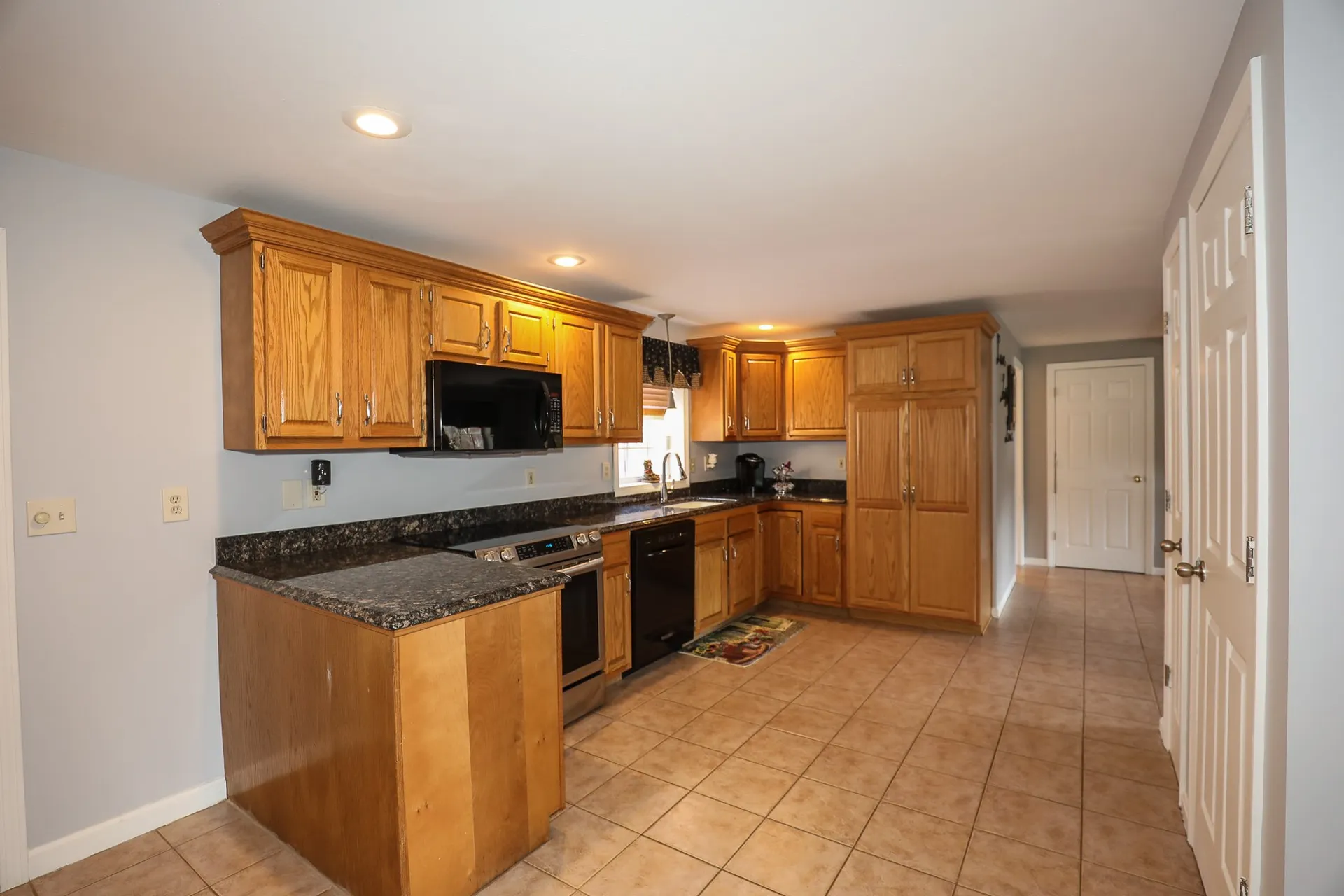 12 Buckthorn Street Londonderry NH 03053