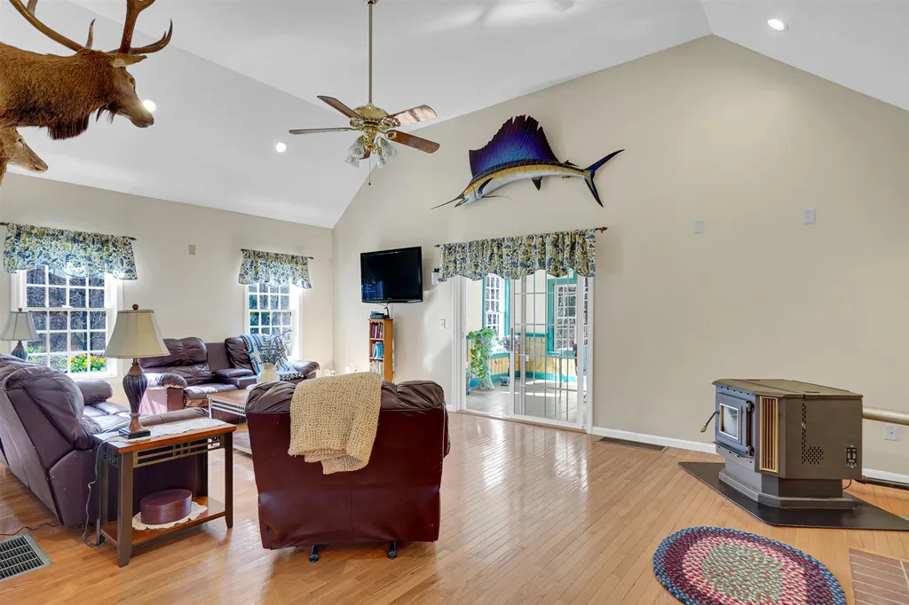 9 Squire Road Fremont NH 03044