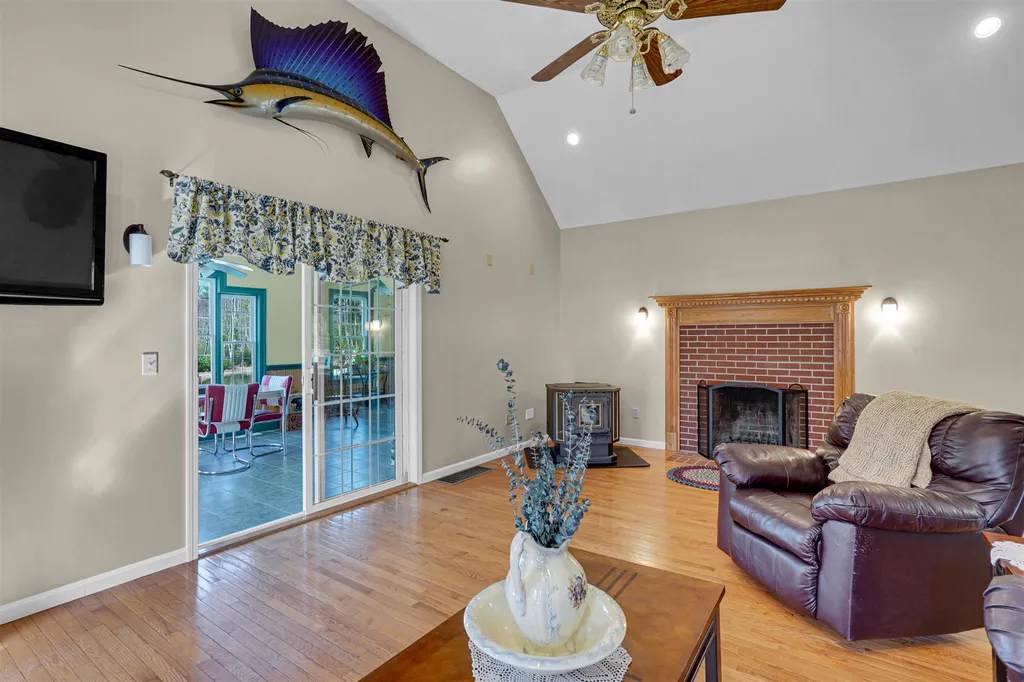 9 Squire Road Fremont NH 03044