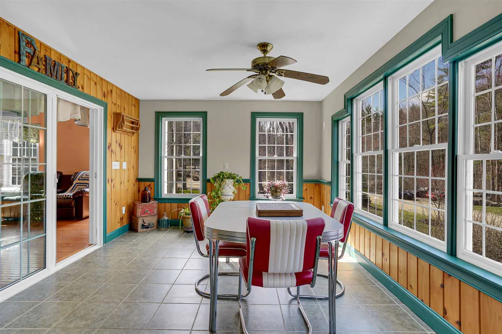 9 Squire Road Fremont NH 03044