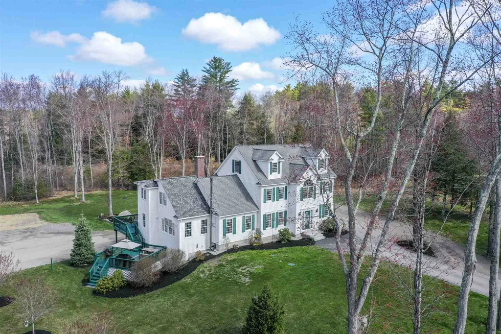 9 Squire Road Fremont NH 03044