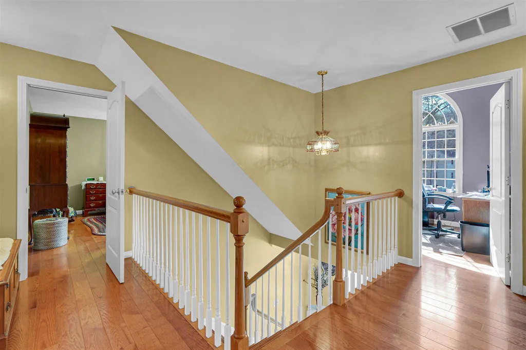 9 Squire Road Fremont NH 03044