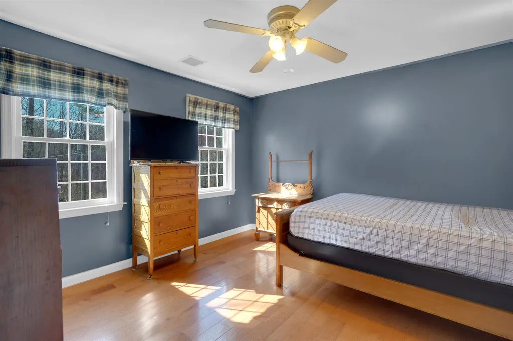 9 Squire Road Fremont NH 03044