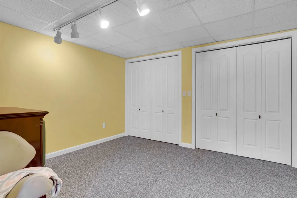 9 Squire Road Fremont NH 03044