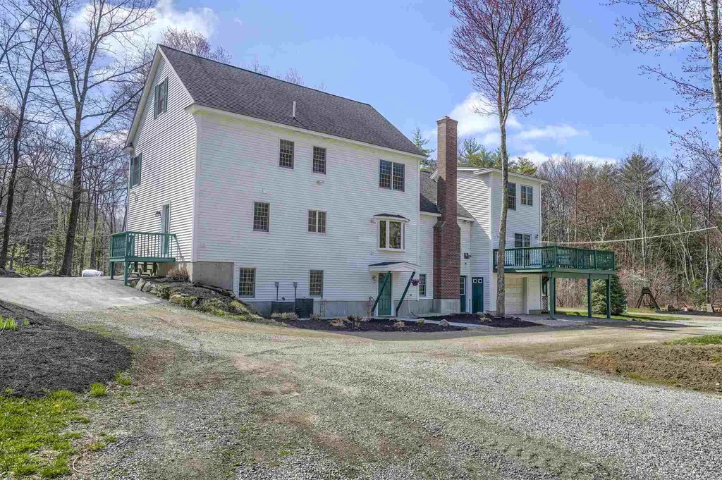 9 Squire Road Fremont NH 03044