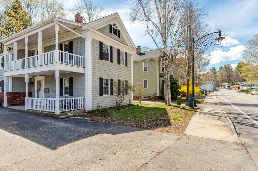 15 Exeter Road Newmarket NH 03857
