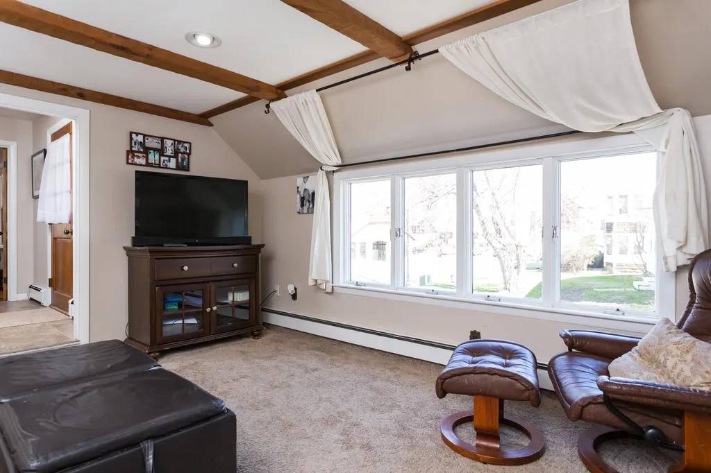 15 Exeter Road Newmarket NH 03857