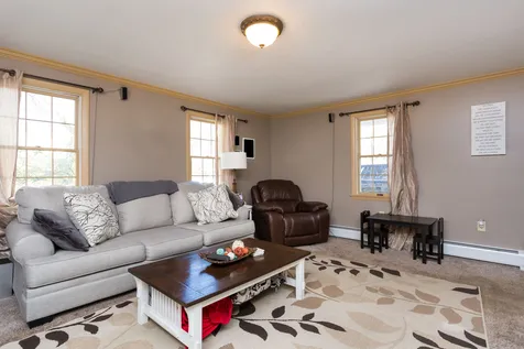 15 Exeter Road Newmarket NH 03857