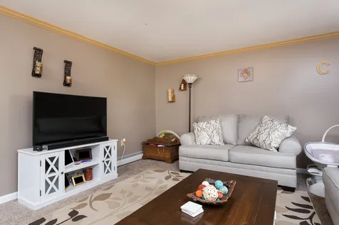 15 Exeter Road Newmarket NH 03857