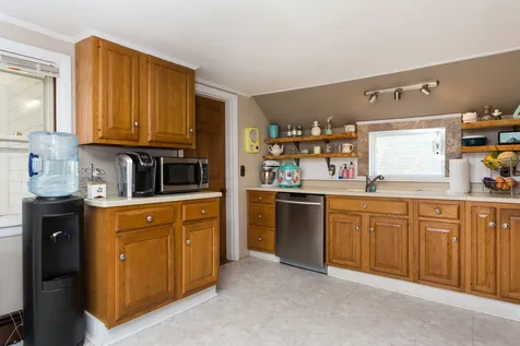 15 Exeter Road Newmarket NH 03857