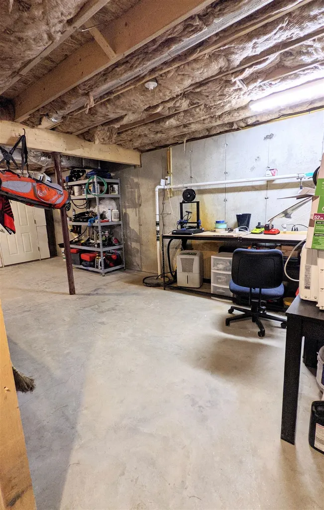 8 Ash Street Northwood NH 03261