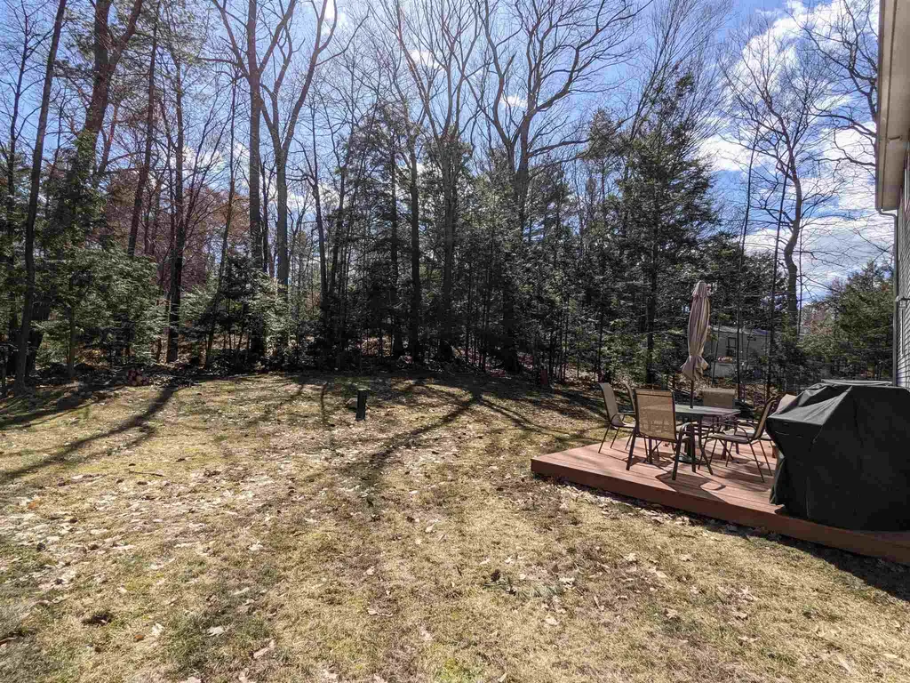 8 Ash Street Northwood NH 03261