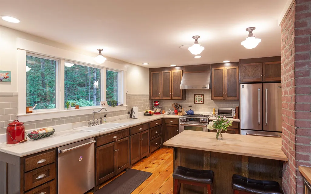 492 Whitcomb Road Walpole NH 03608