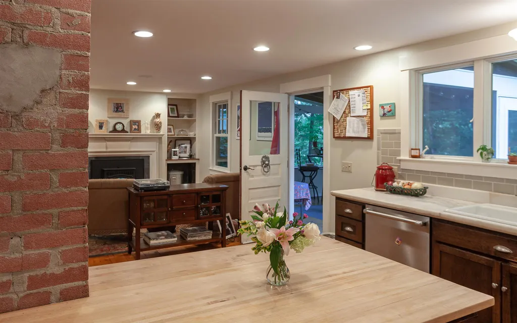 492 Whitcomb Road Walpole NH 03608