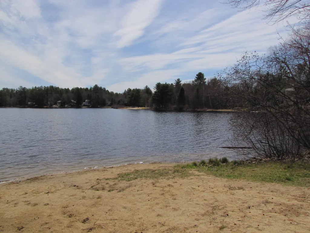 37 Spring Street Hillsborough NH 03244