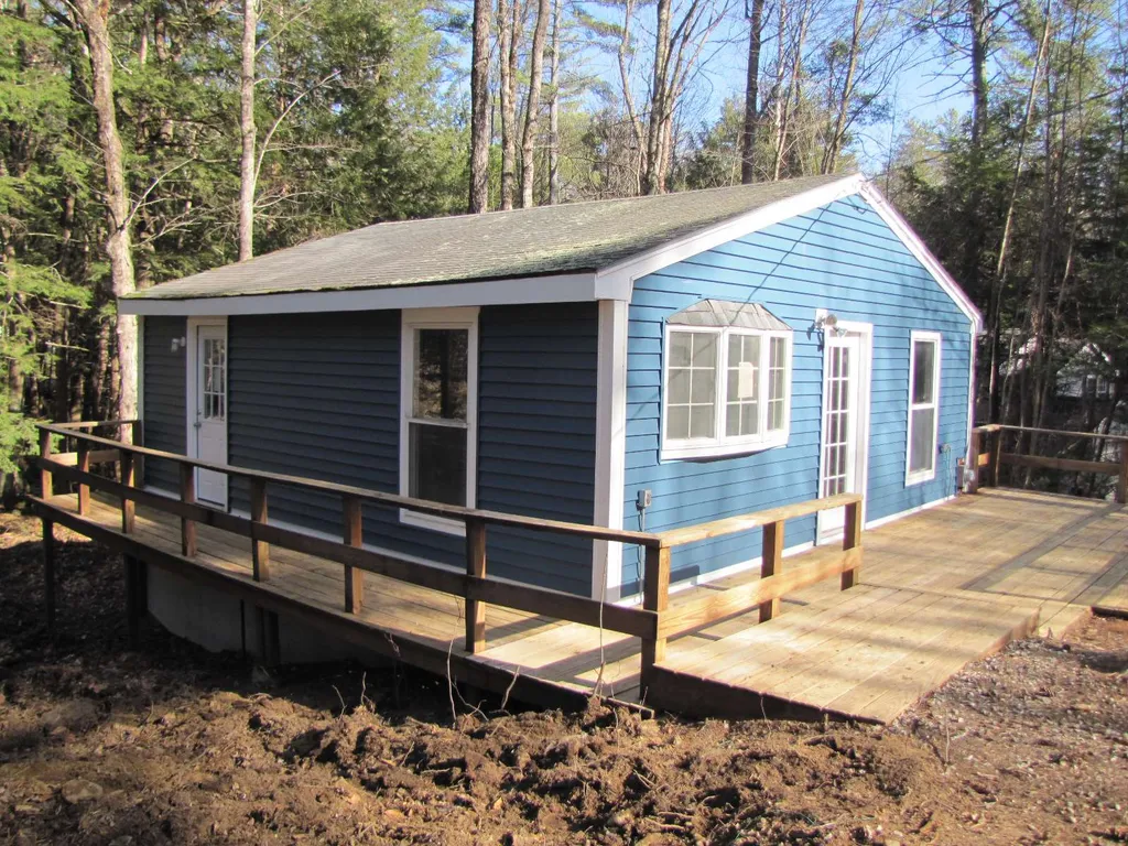 37 Spring Street Hillsborough NH 03244